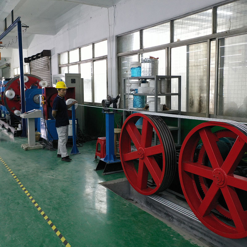 สายชาร์จที่สามารถปรับแต่งได้แบบกันน้ําที่ได้รับการรับรอง UL สําหรับการใช้งานพลังงานที่มีตัวเลือกหลายคอร์