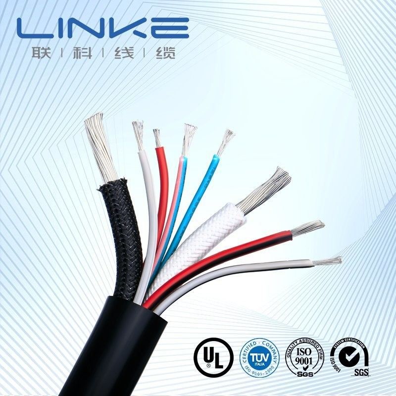 สายเคเบิลโคเอชเชียลส่งสัญญาณแข็งแรงสําหรับการบิน RG174/RG58/5D-FB/LMR100/LMR400